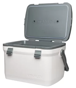 Koelbox Stanley The Easy Carry Outdoor Polar 15,1L 10 Koelbox Stanley The Easy Carry Outdoor Polar 15,1L -Kortingswinkel voor buitenkeukens 3 Large JPG Adventure20Easy20Carry20Outdoor20Cooler2016QT20Polar 7