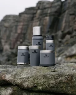 Thermosbeker Stanley The Trigger Action Travel Mug Charcoal 0,35L -Kortingswinkel voor buitenkeukens 4 960x1200 1