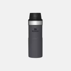 Thermosbeker Stanley The Trigger Action Travel Mug Charcoal 0,35L -Kortingswinkel voor buitenkeukens thermosbeker stanley the trigger action travel mug charcoal 035l